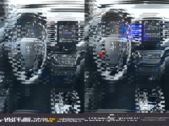 Used 2018 Honda Pilot Touring image 12