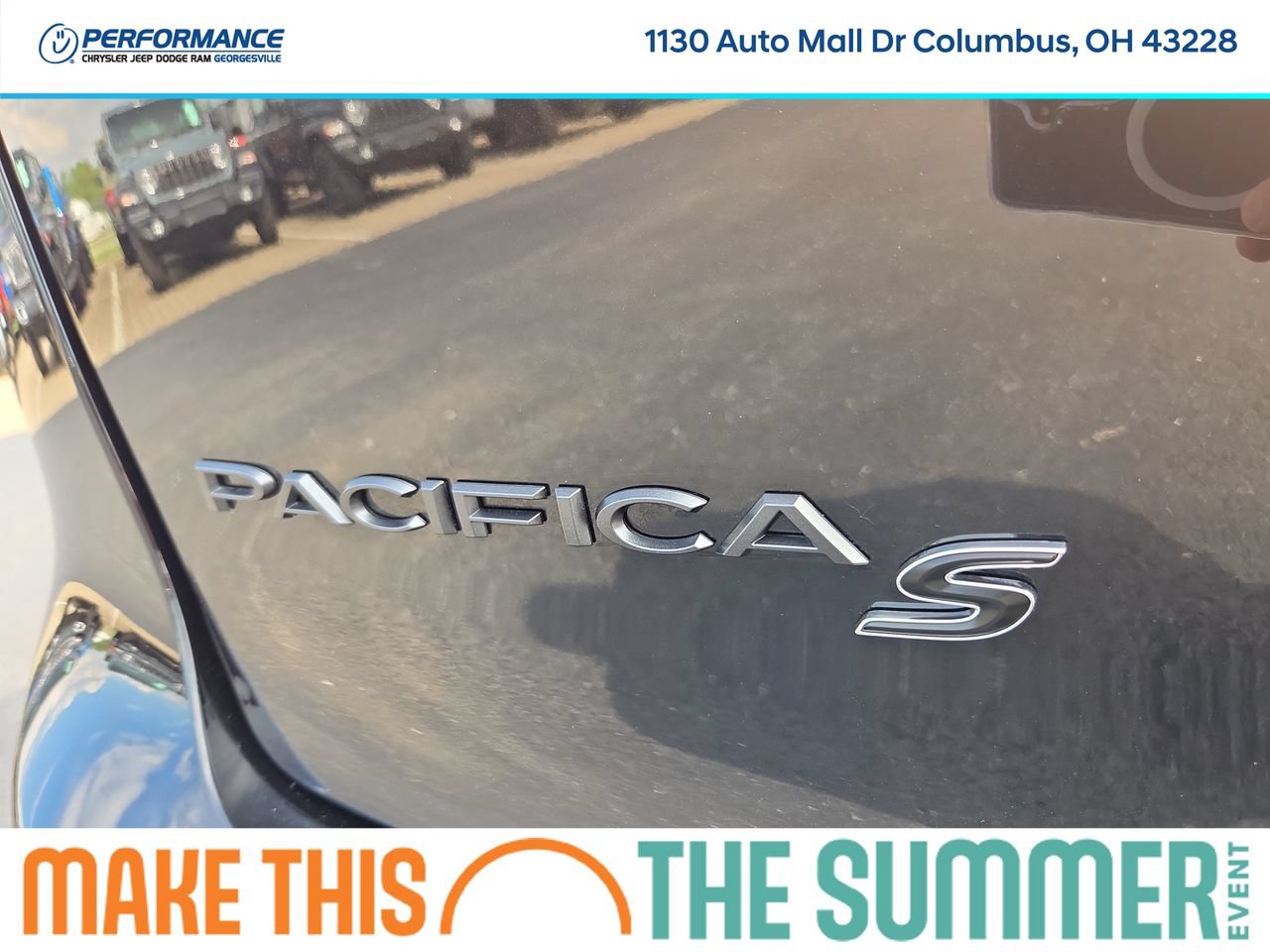 New 2027 Chrysler Pacifica Limited FWD image 11