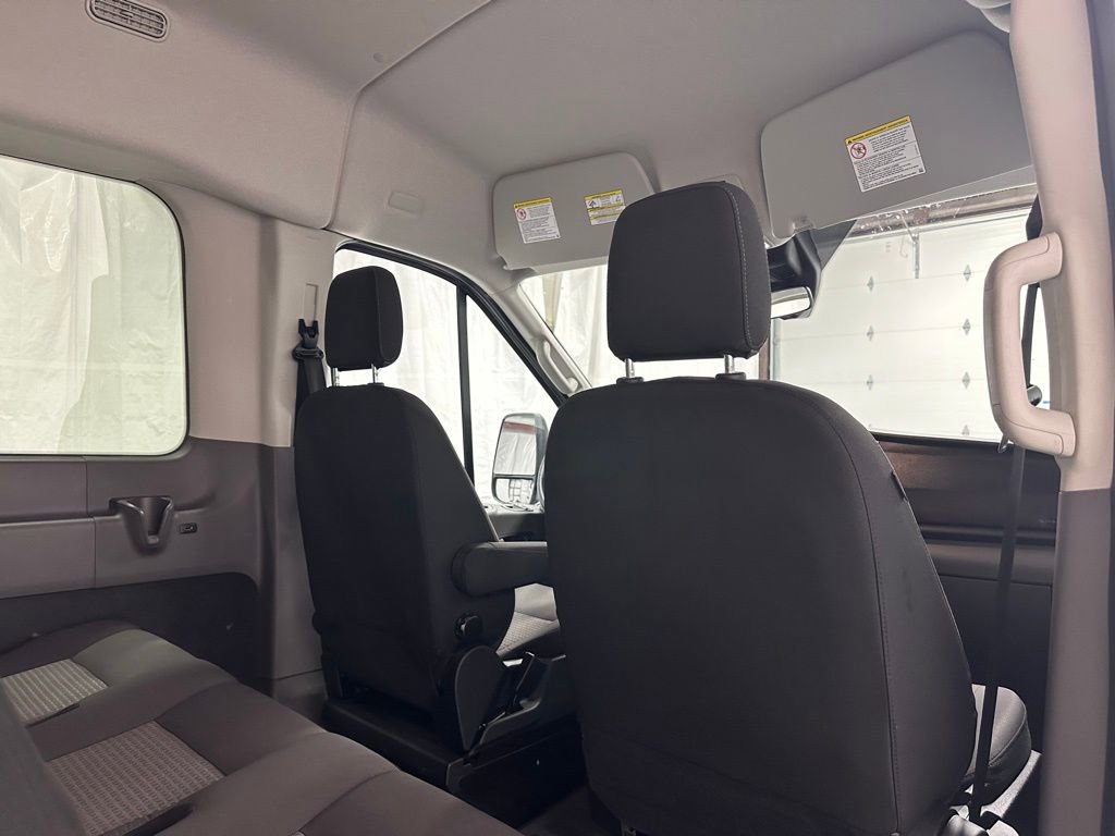Used 2025 Ford Transit 350 XLT image 43