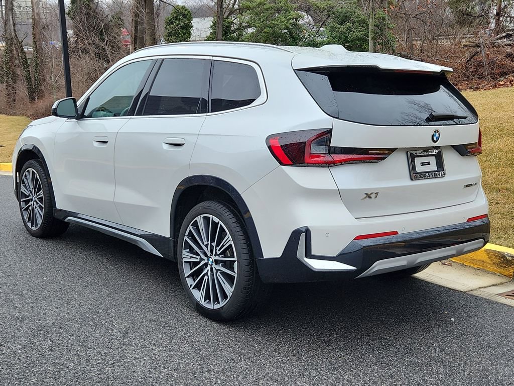 Used 2024 BMW X1 xDrive28i w/ Premium Package image 12