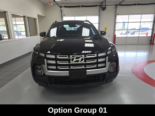 Used 2025 Hyundai Santa Cruz SEL AWD/4WD image 2