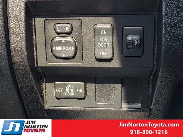 Used 2014 Toyota Tundra SR5 AWD/4WD image 24