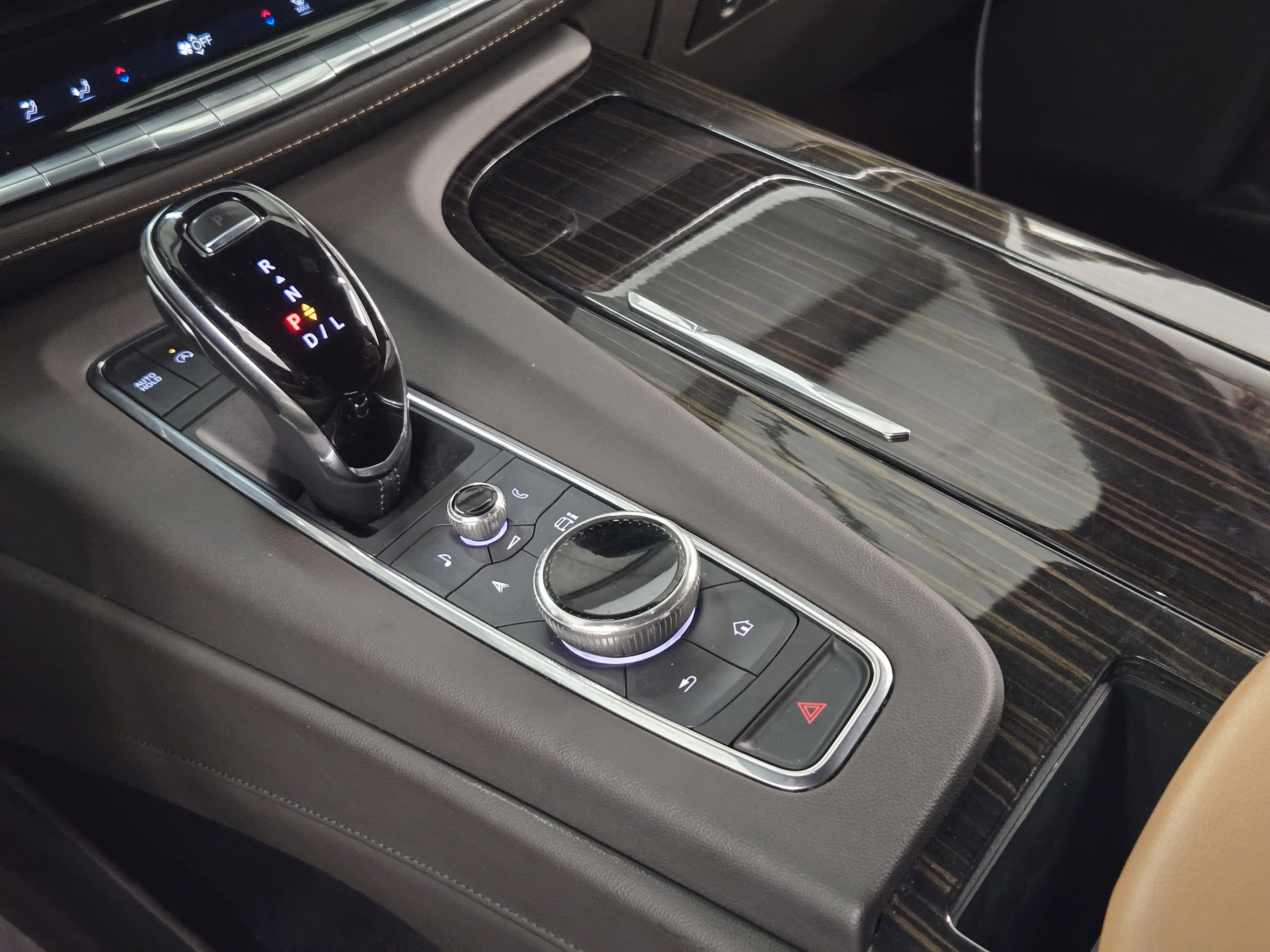 Used 2021 Cadillac Escalade Sport w/ Driver Assist Tech Package AWD/4WD image 19