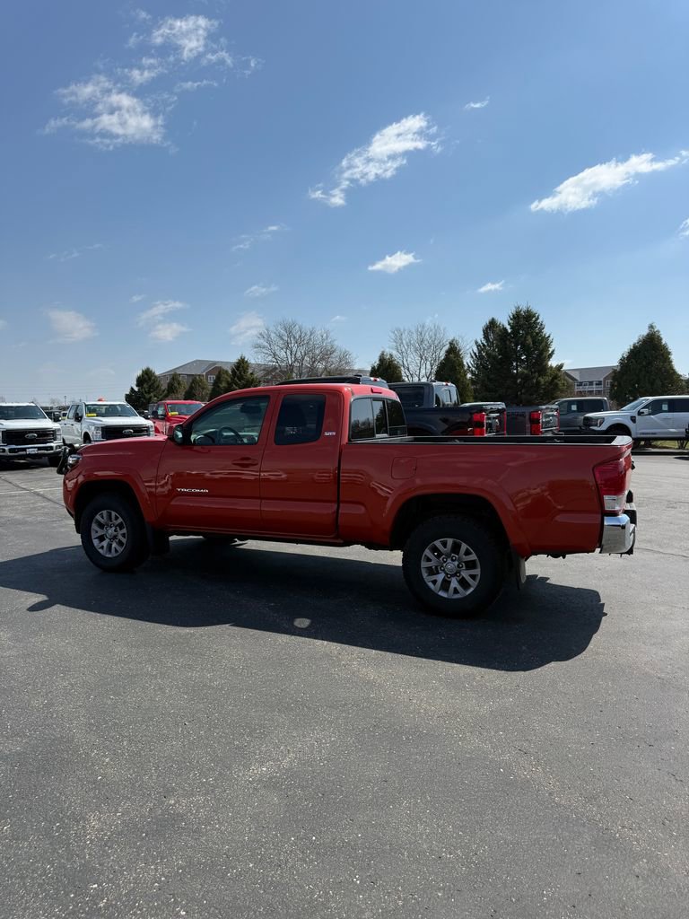 Used 2017 Toyota Tacoma SR5 w/ Tow Package image 8