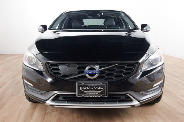 Used 2015 Volvo V60 T5 Cross Country Platinum w/ Climate Package image 2
