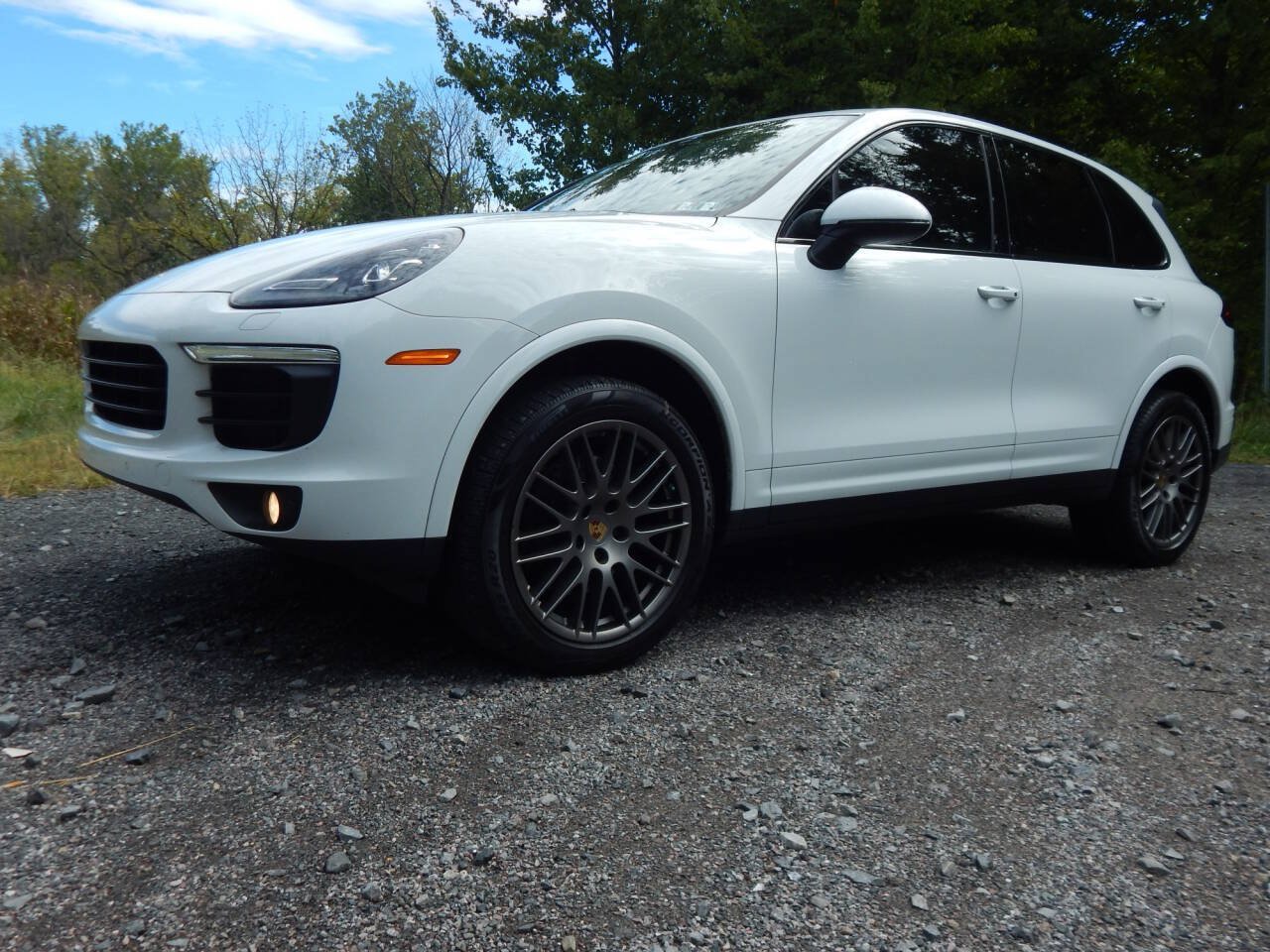Used 2017 Porsche Cayenne AWD/4WD image 1