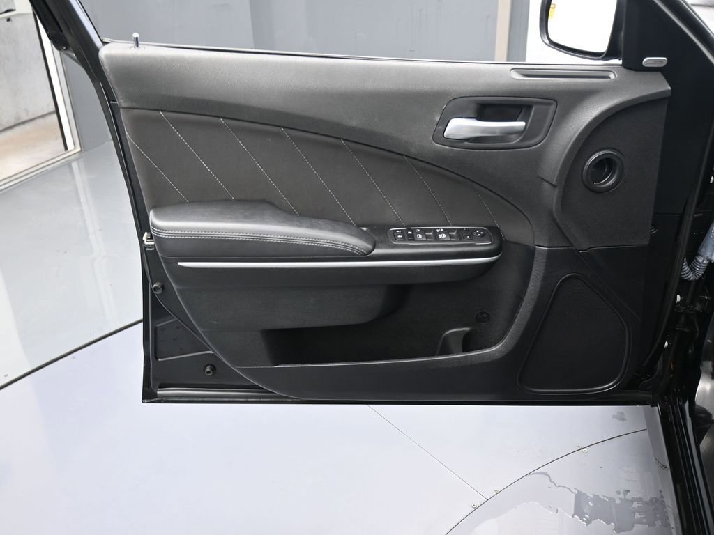 Used 2023 Dodge Charger GT w/ Technology Group image 13