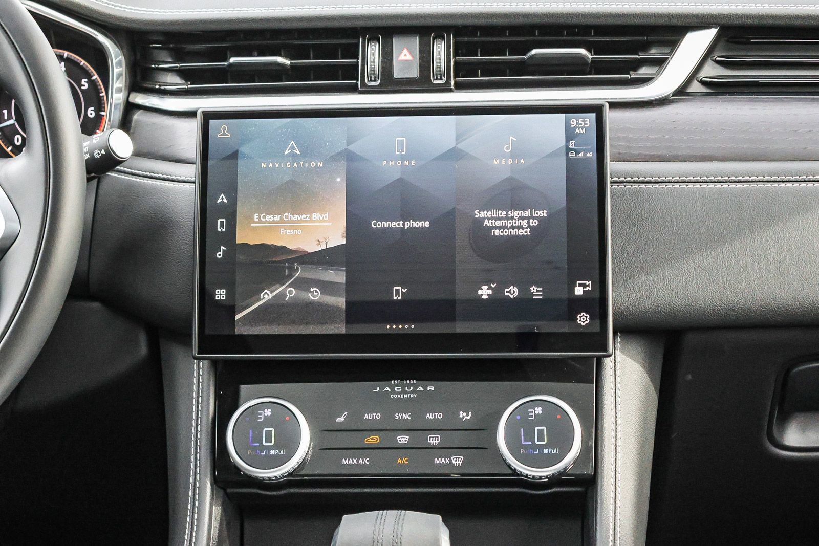 Used 2025 Jaguar F-PACE R-Dynamic S image 24