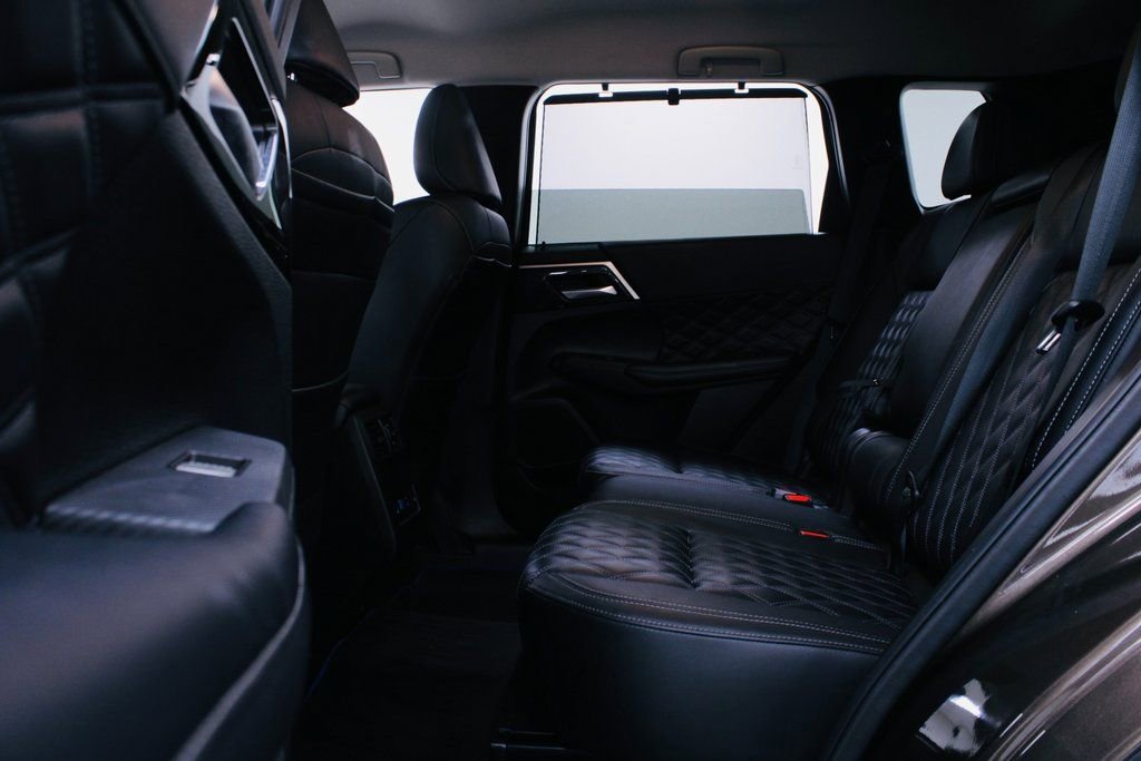 Used 2024 Mitsubishi Outlander SEL image 21