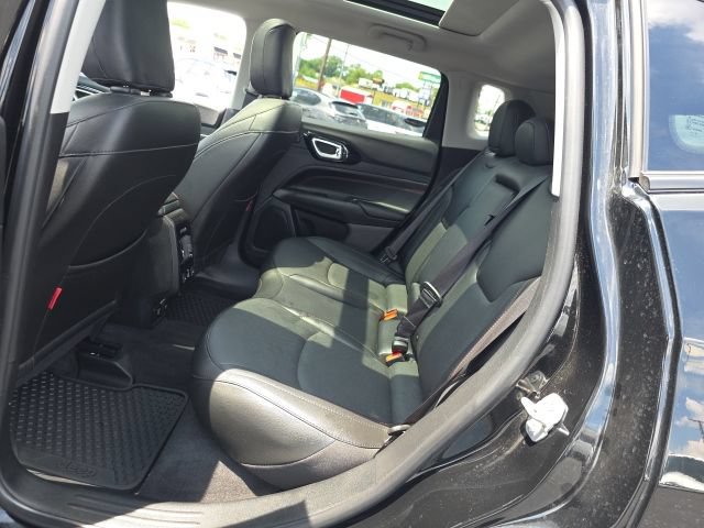 Used 2022 Jeep Compass Trailhawk w/ Trailhawk Elite Group AWD/4WD image 29