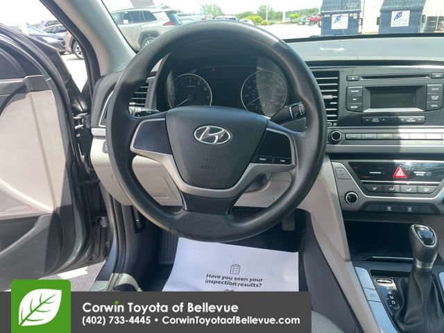 Used 2017 Hyundai Elantra SE FWD image 21