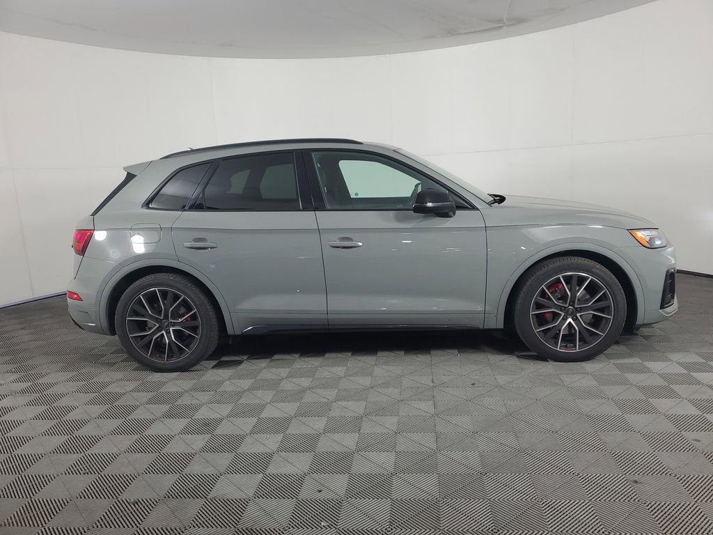 Used 2021 Audi SQ5 Premium Plus w/ Premium Plus Package image 3