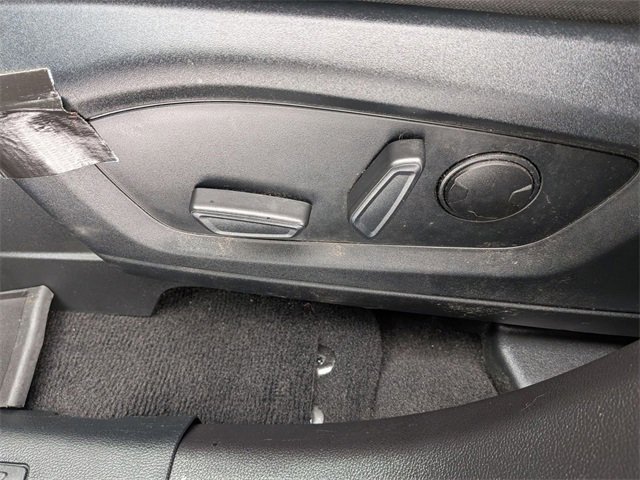 Used 2020 Ford Explorer XLT w/ Comfort Package image 13