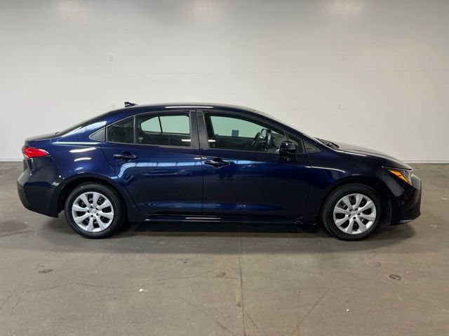 Used 2023 Toyota Corolla LE FWD image 2