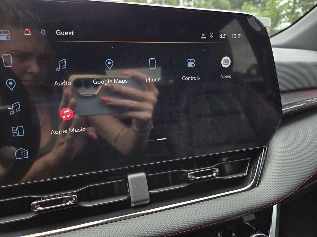 New 2027 Chevrolet Equinox RS w/ Convenience Package III FWD image 10