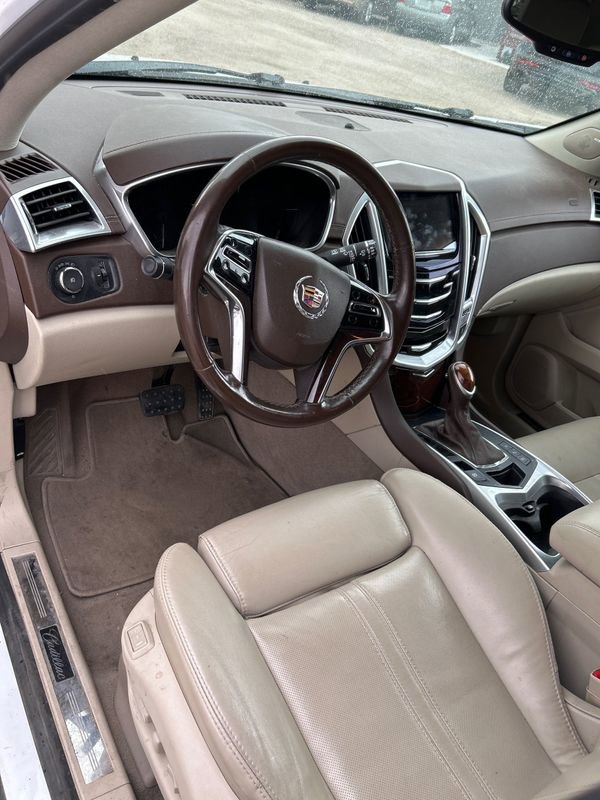 Used 2016 Cadillac SRX Premium image 2