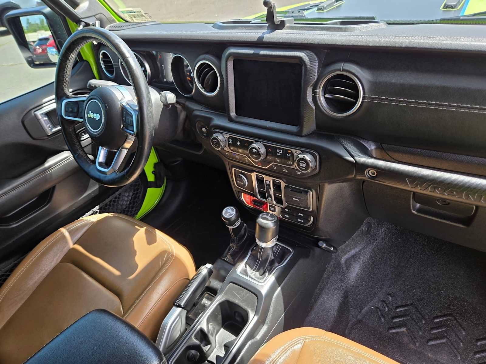 Used 2021 Jeep Wrangler Unlimited Rubicon 4xe w/ Cold Weather Group AWD/4WD image 10