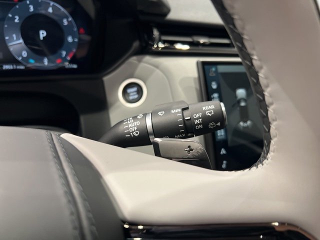 Used 2025 Land Rover Range Rover Velar S image 34