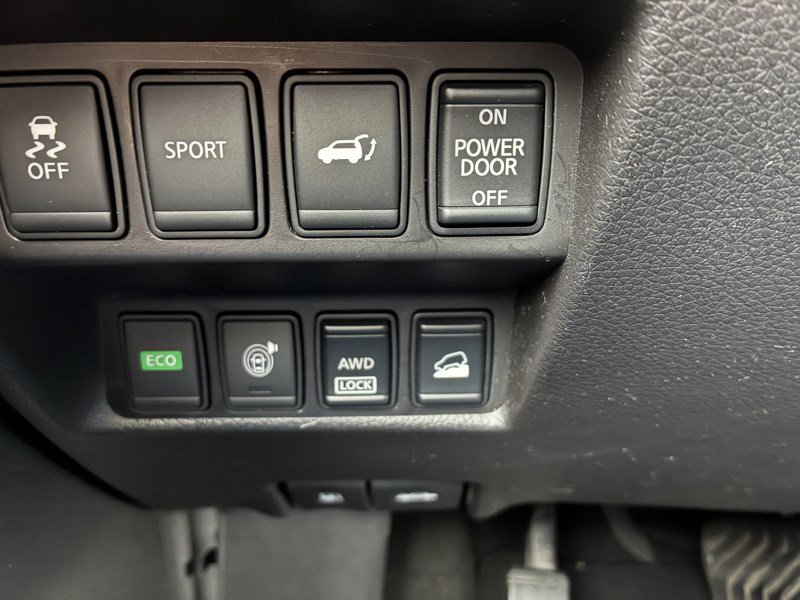 Used 2015 Nissan Rogue SL w/ SL Premium Package image 12