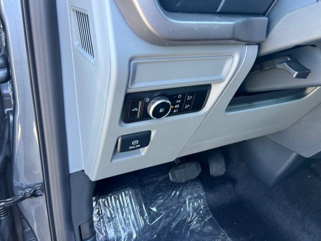 New 2026 Ford F150 XLT w/ XLT Chrome Appearance Package AWD/4WD image 38