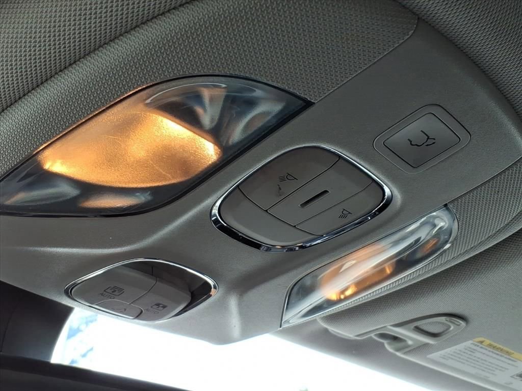 Used 2018 Jeep Compass Limited w/ Navigation Group image 21