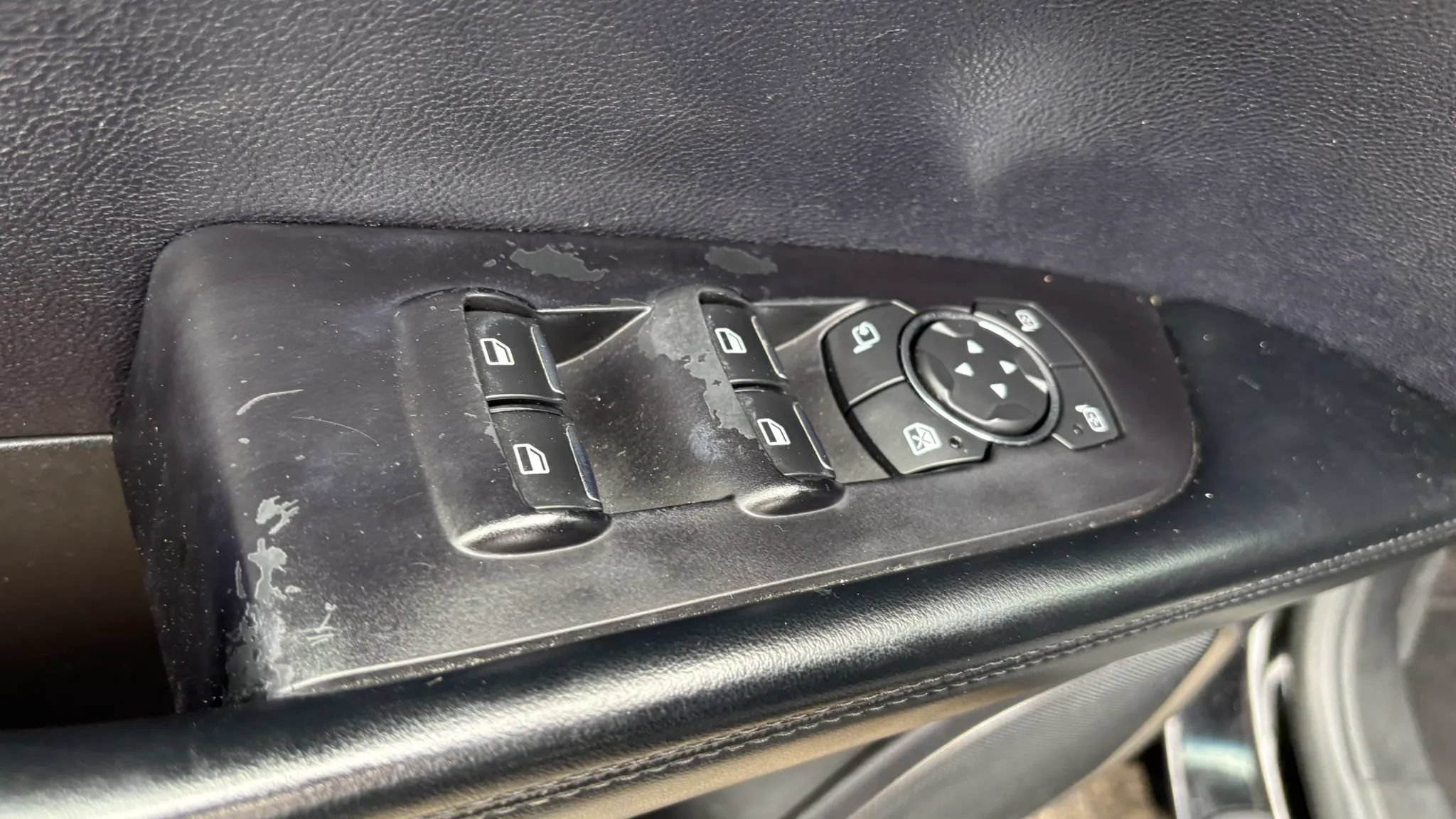Used 2017 Lincoln MKX Reserve AWD/4WD image 16