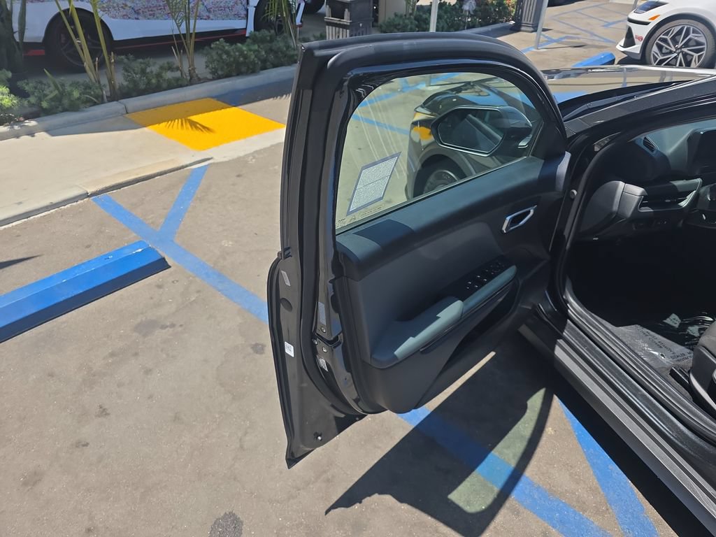 Used 2025 Kia K4 FWD image 10