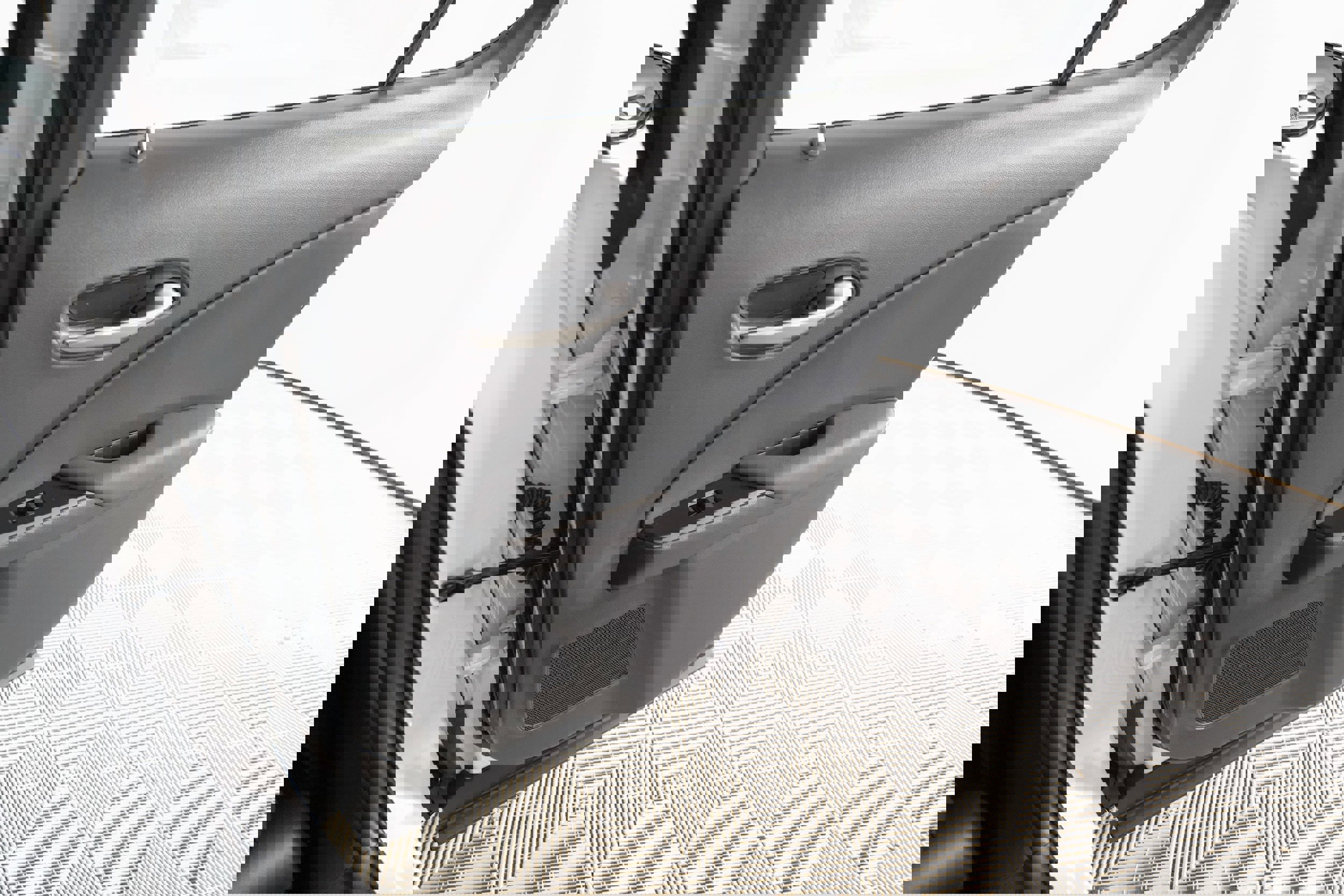 New 2025 Lexus UX 300h AWD image 15