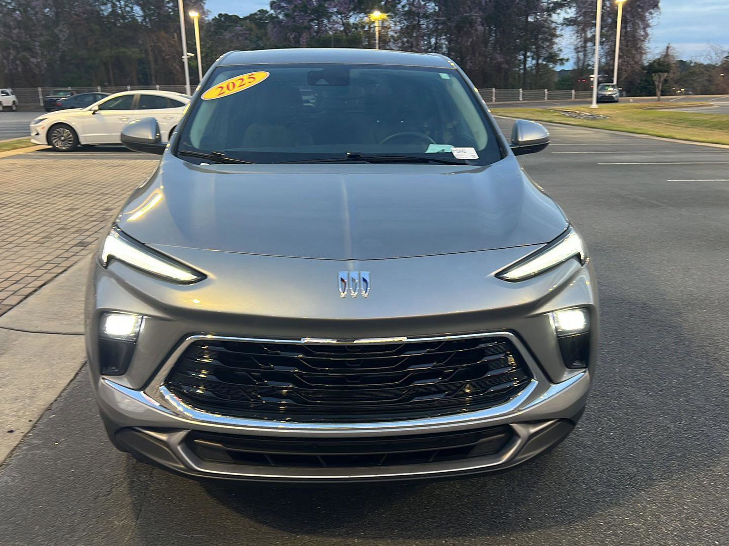 Used 2025 Buick Encore GX Preferred image 9