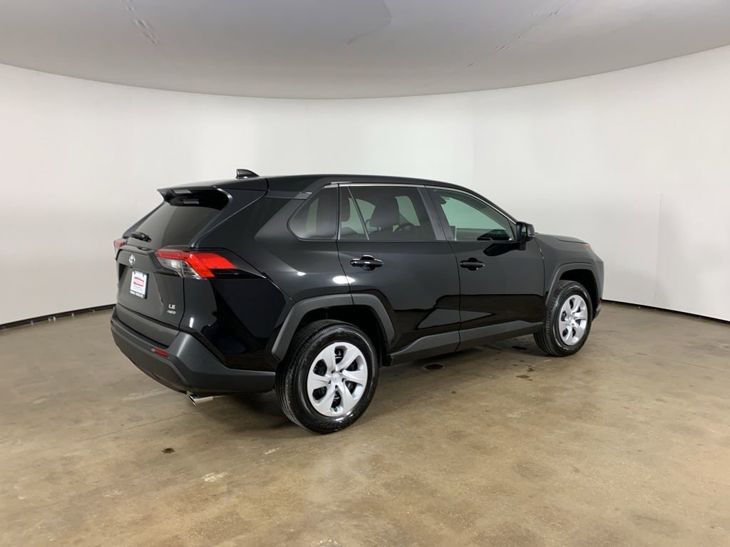 Used 2024 Toyota RAV4 LE image 8