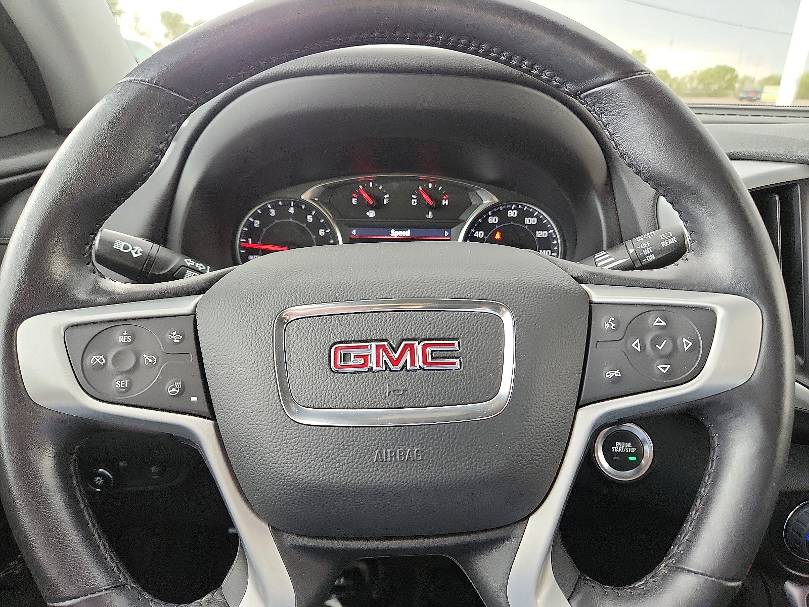 Used 2022 GMC Terrain SLT w/ Elevation Edition image 19