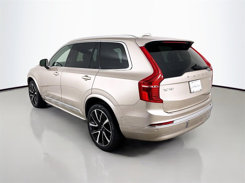 Used 2023 Volvo XC90 B5 Plus w/ Protection Package Premier image 3