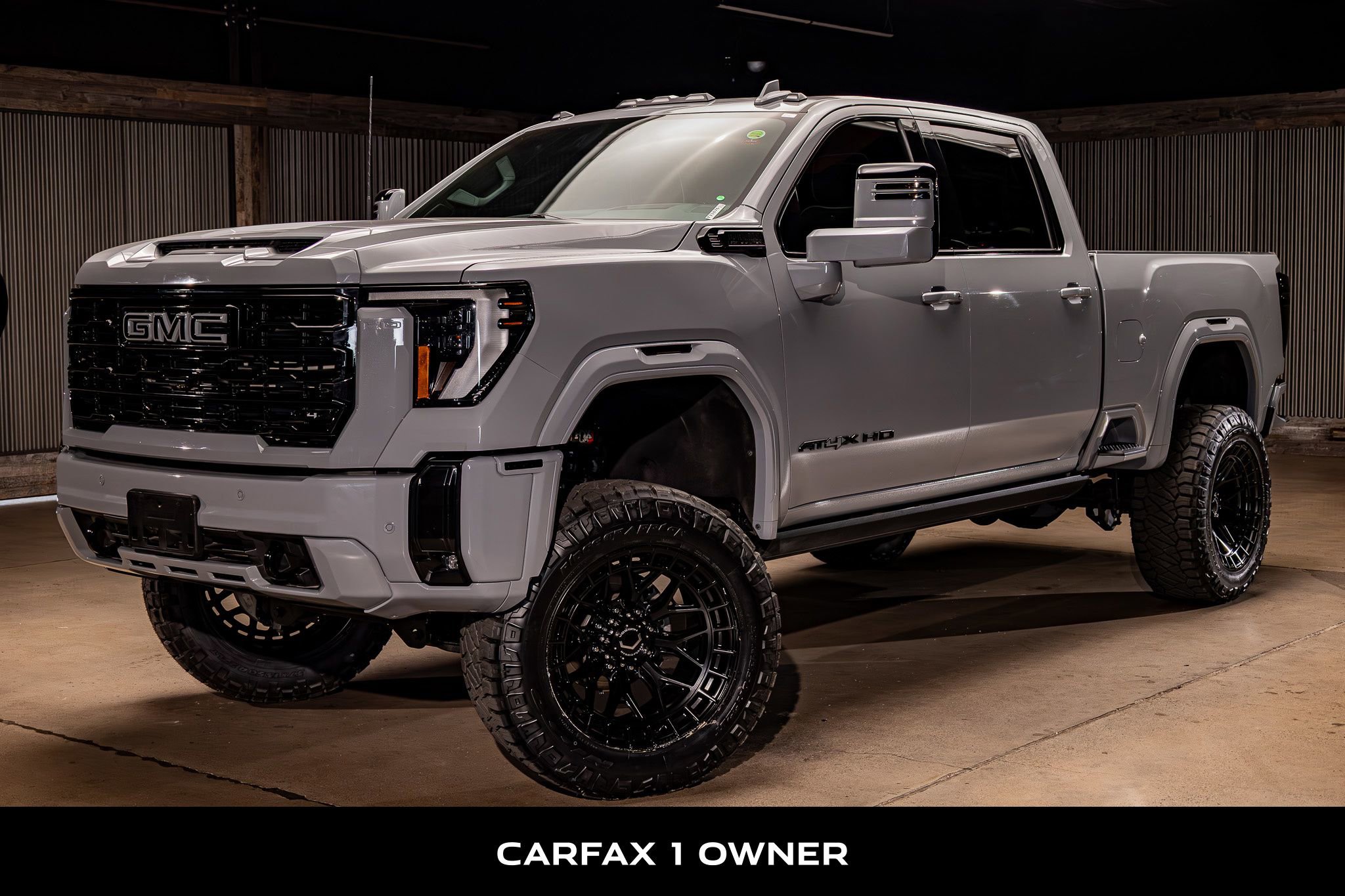 Used 2025 GMC Sierra 2500 AT4X image 5