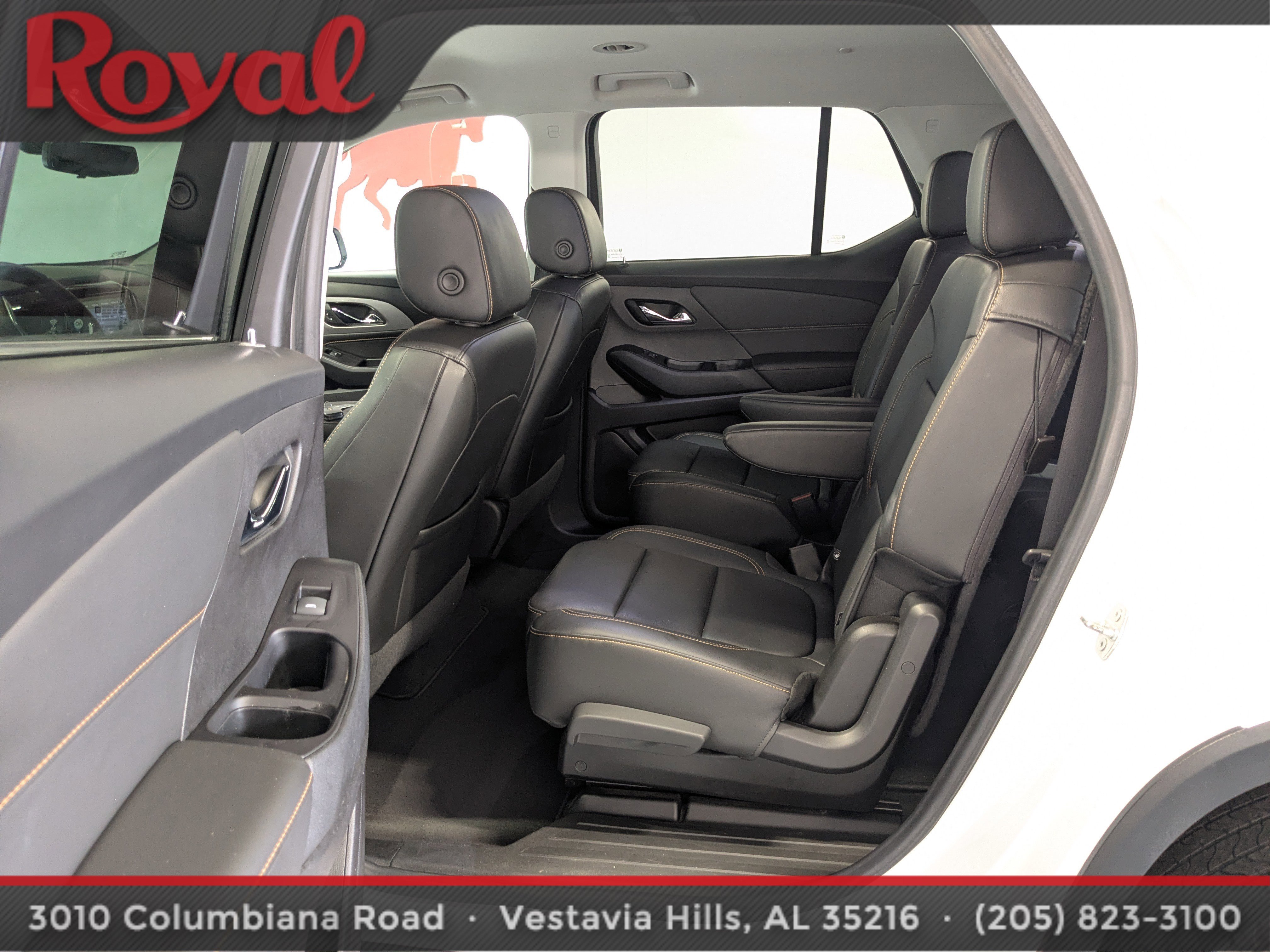 Used 2020 Chevrolet Traverse LT w/ LT Premium Package image 16