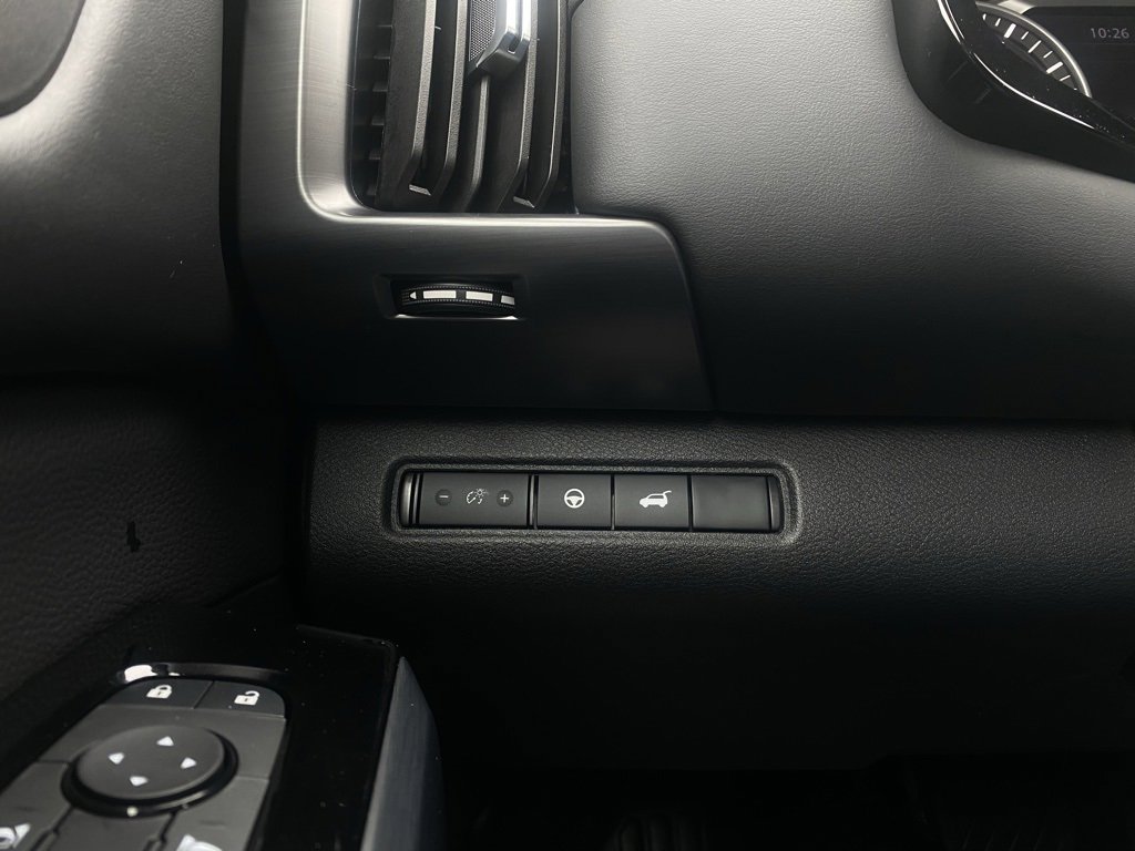 Used 2024 Nissan Pathfinder SL image 13