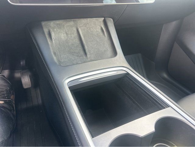 Used 2023 Tesla Model Y Long Range image 29