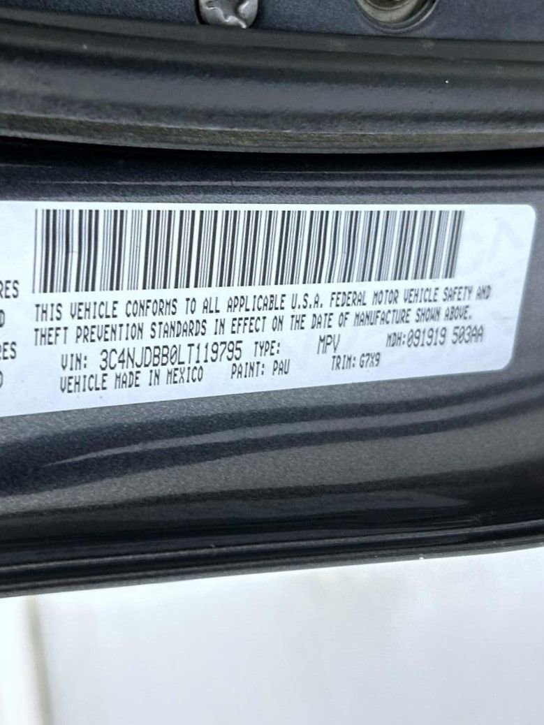 Used 2020 Jeep Compass Latitude w/ Cold Weather Group AWD/4WD image 25