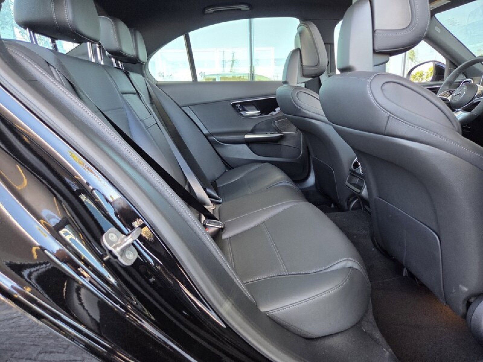 New 2025 Mercedes-Benz C 300 4MATIC Sedan image 16
