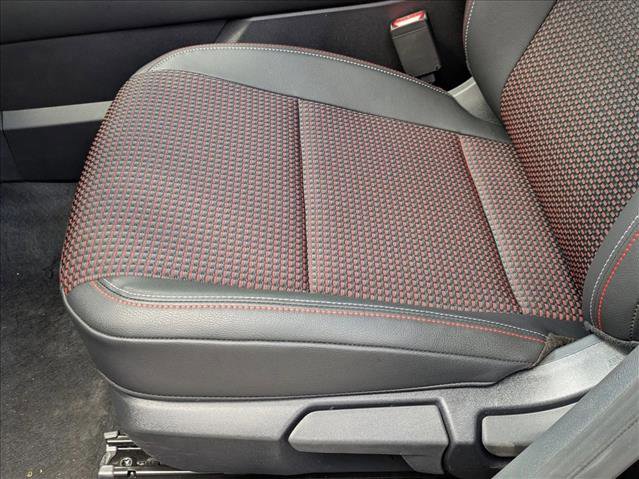 New 2026 Nissan Kicks SR video 4