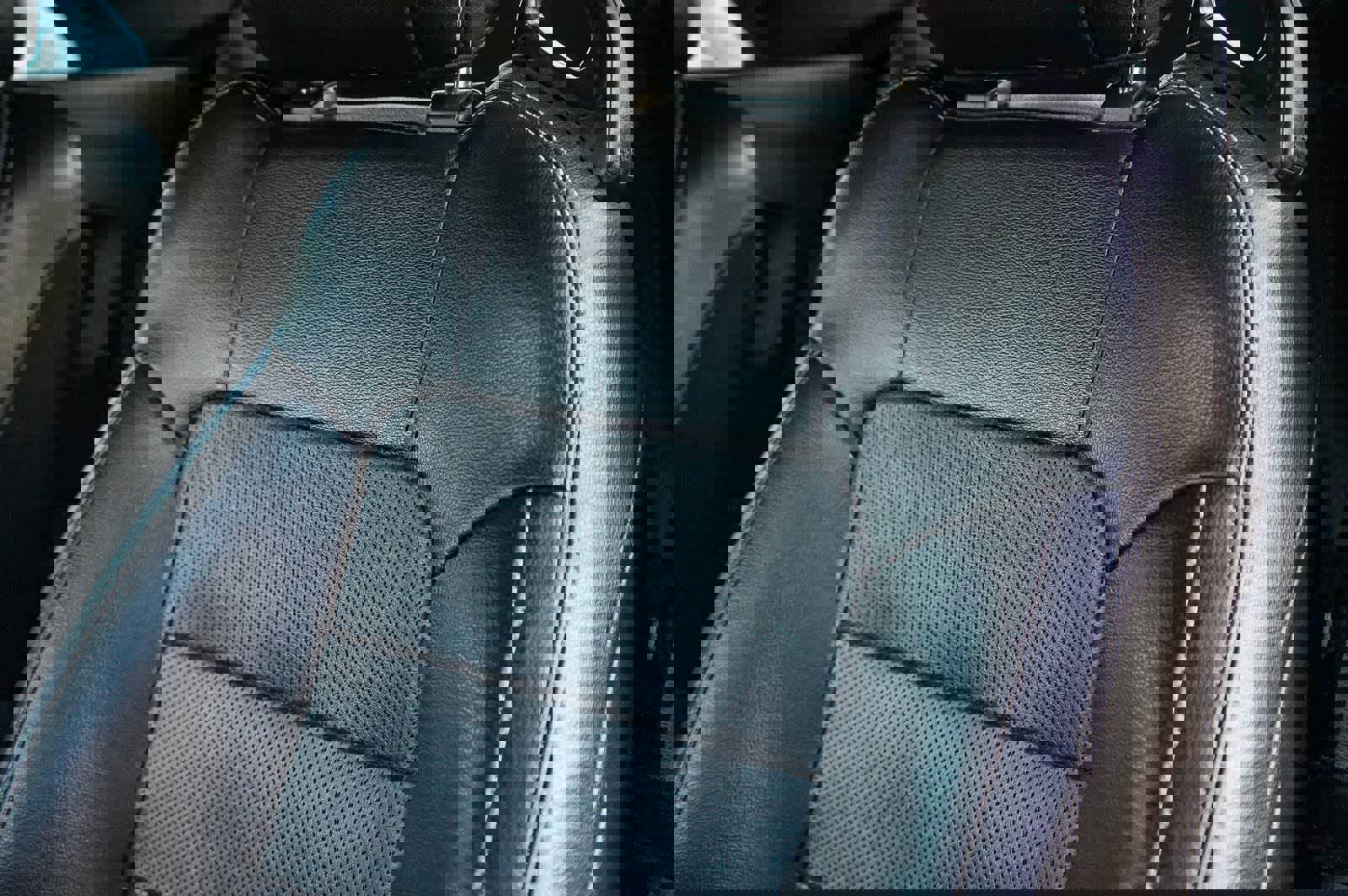 Used 2020 Ford Mustang Premium image 23