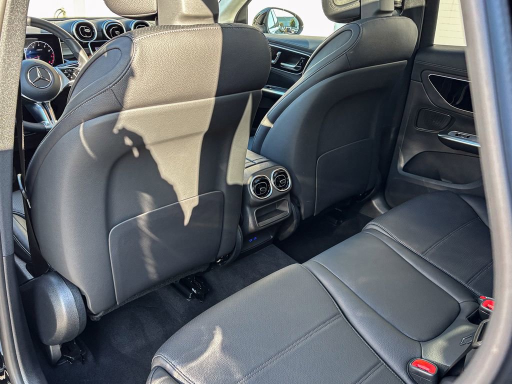Used 2024 Mercedes-Benz GLC 300 4MATIC image 39