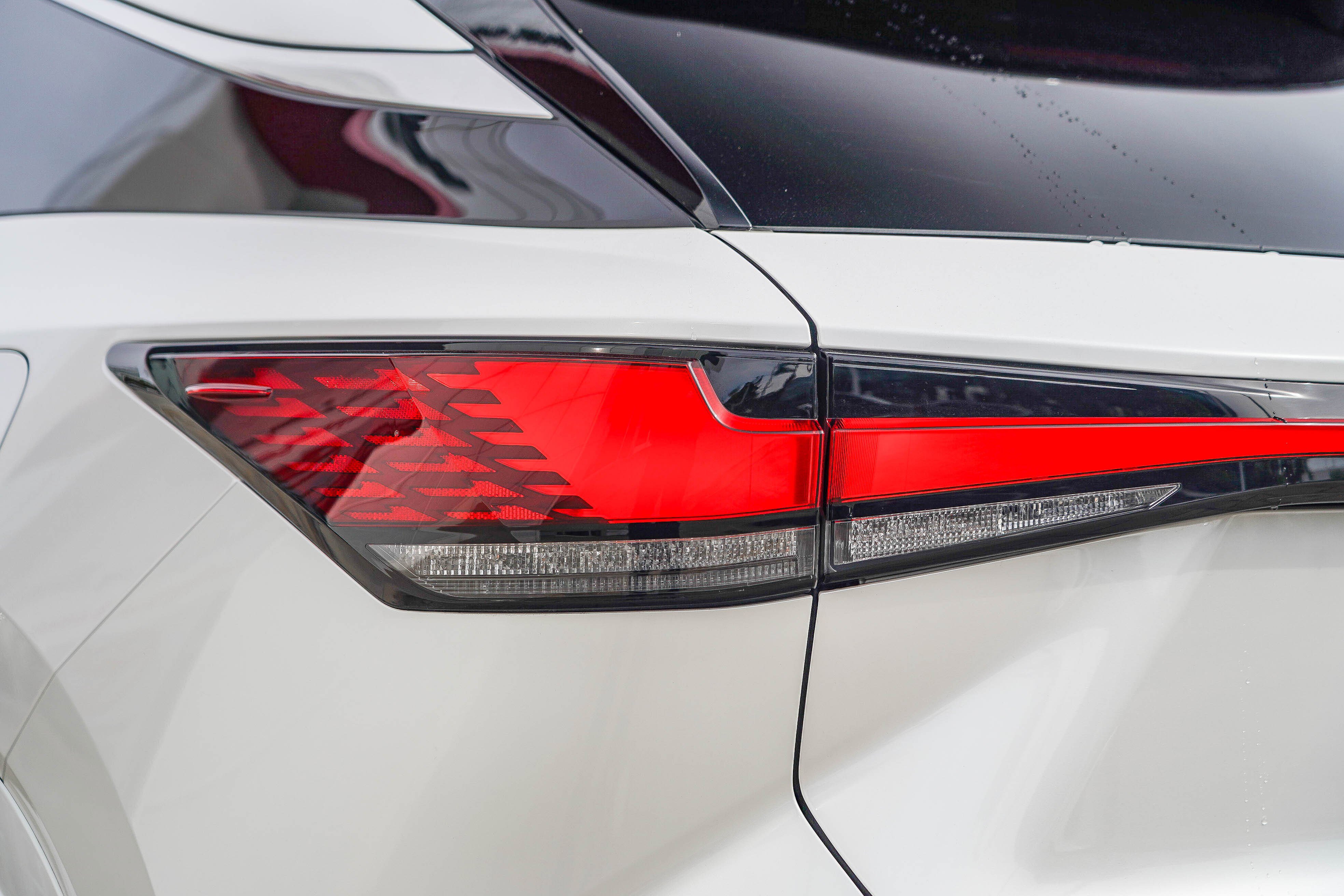 Used 2023 Lexus RX 350 Premium Plus w/ Cold Area Package image 10