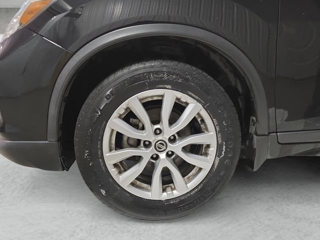 Used 2019 Nissan Rogue S w/ Special Edition Package FWD image 23