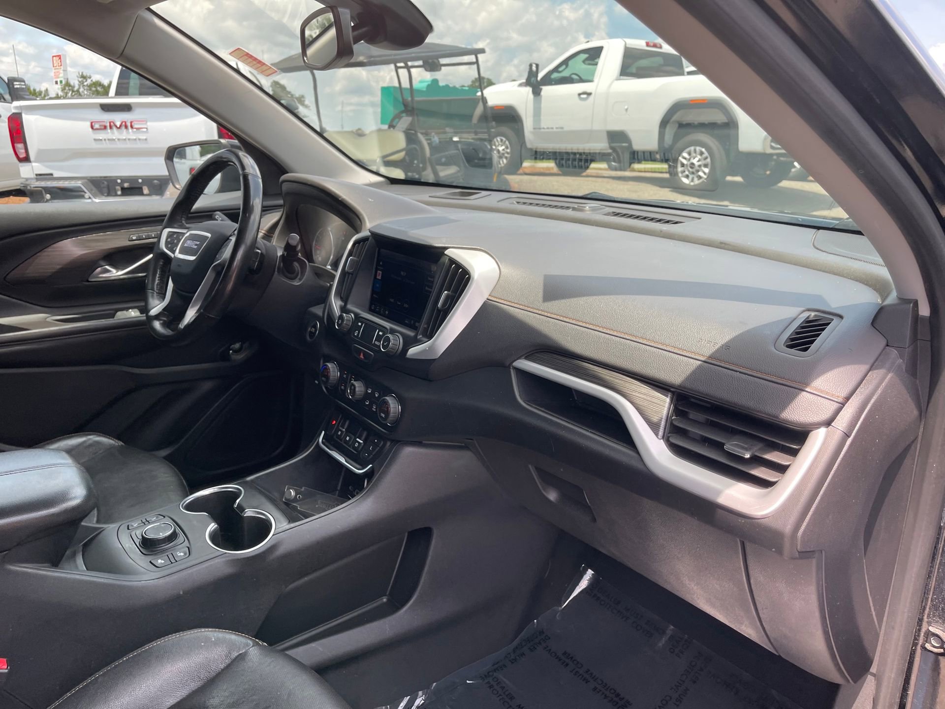Used 2020 GMC Terrain SLT w/ Preferred Package FWD image 29