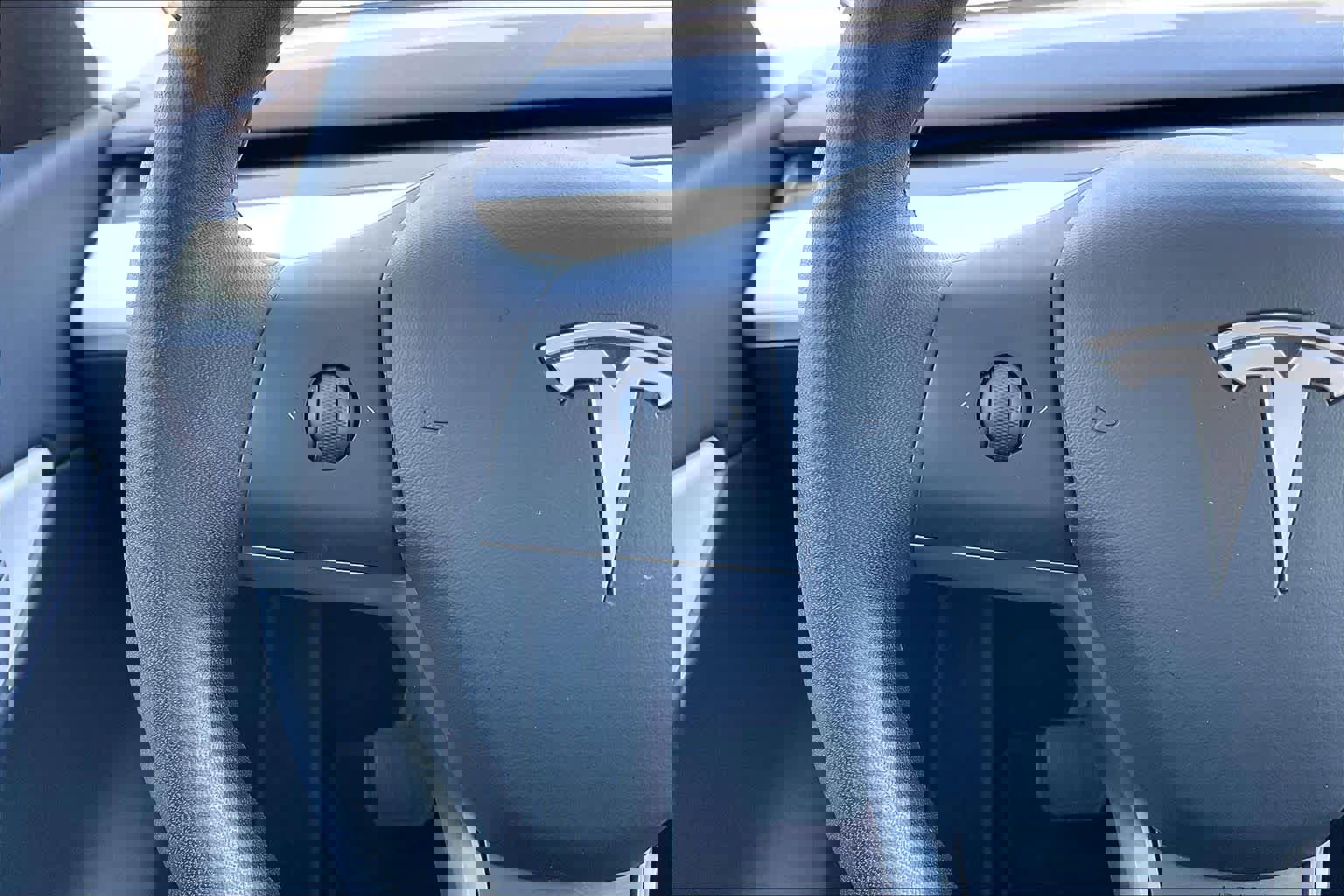 Used 2021 Tesla Model Y Long Range image 24