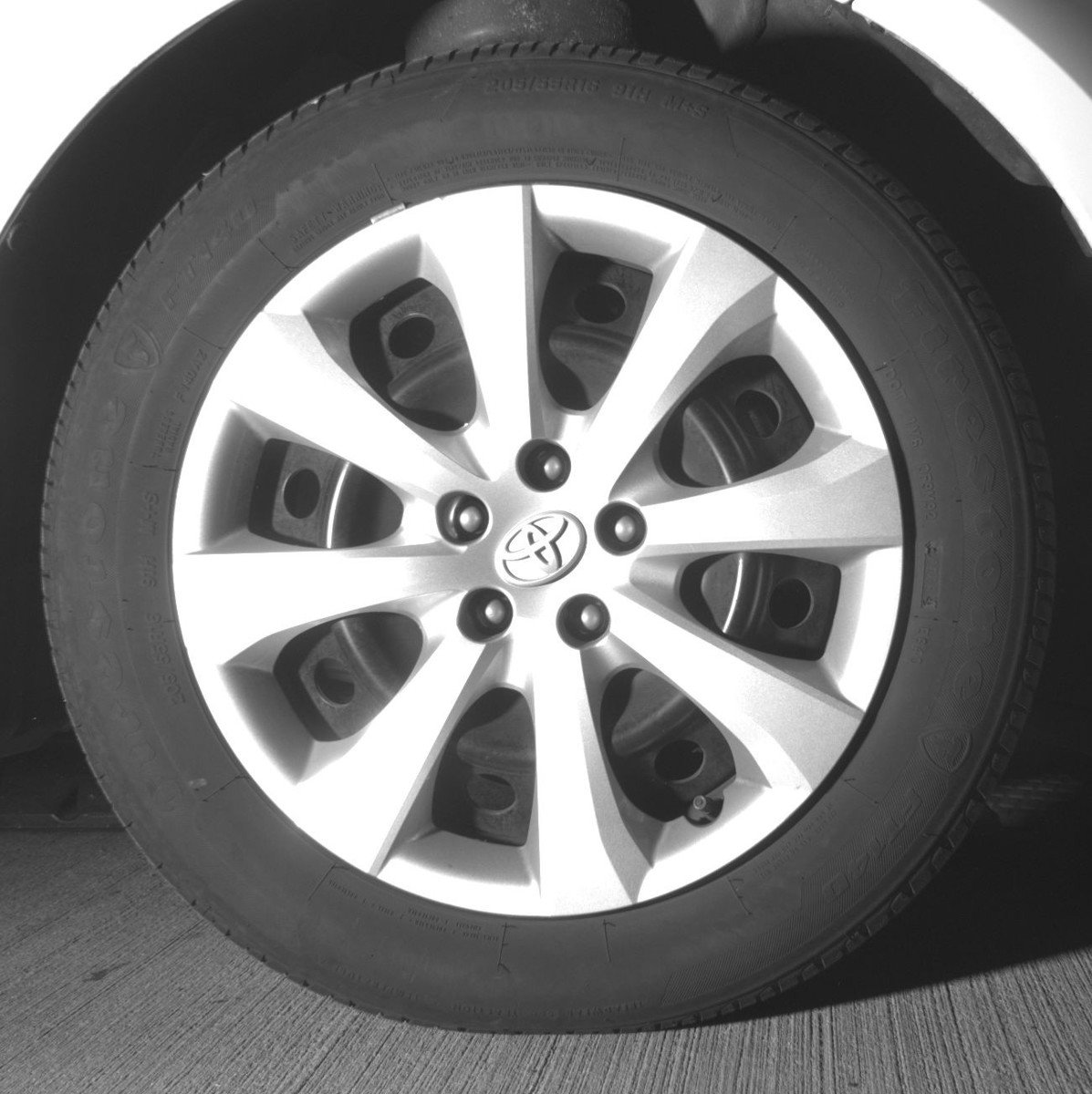 Used 2025 Toyota Corolla LE FWD image 13