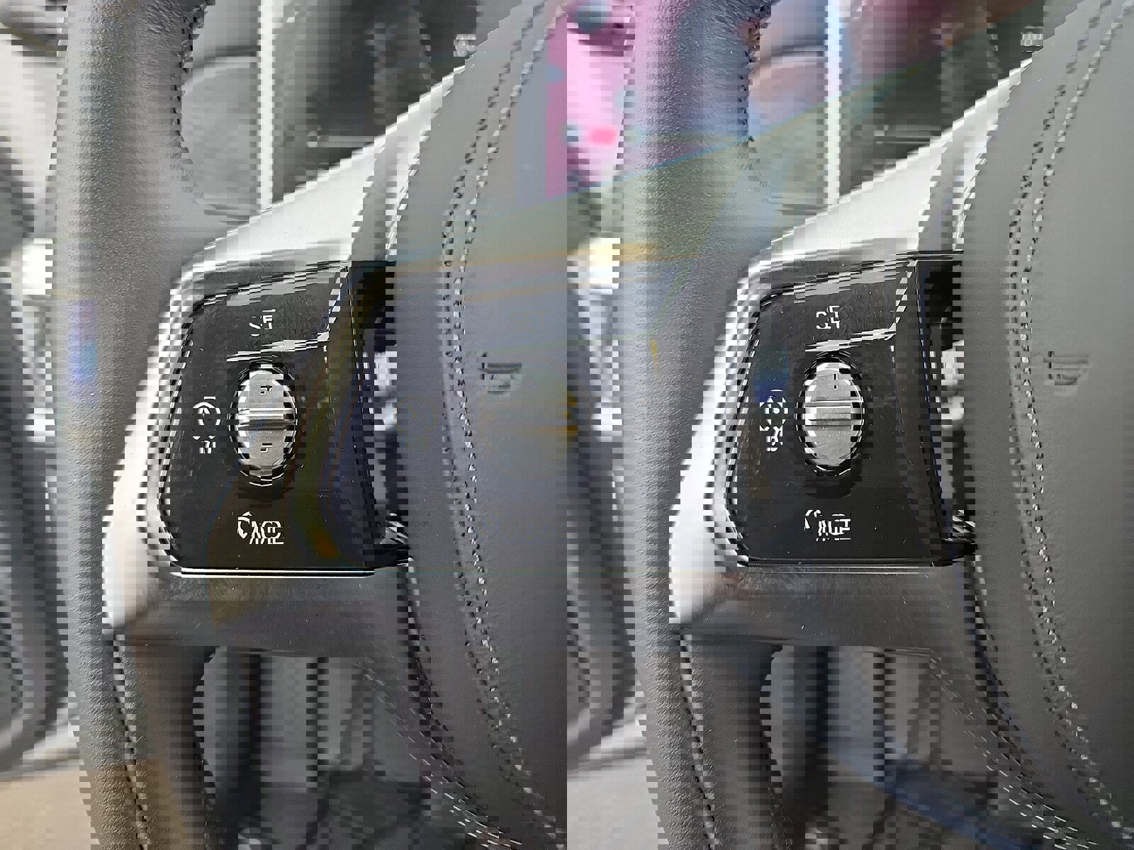 Used 2024 BMW i7 eDrive50 image 22