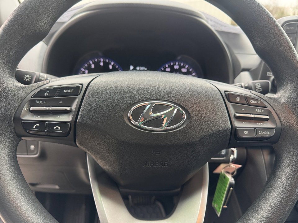 Used 2018 Hyundai Kona SE FWD image 37