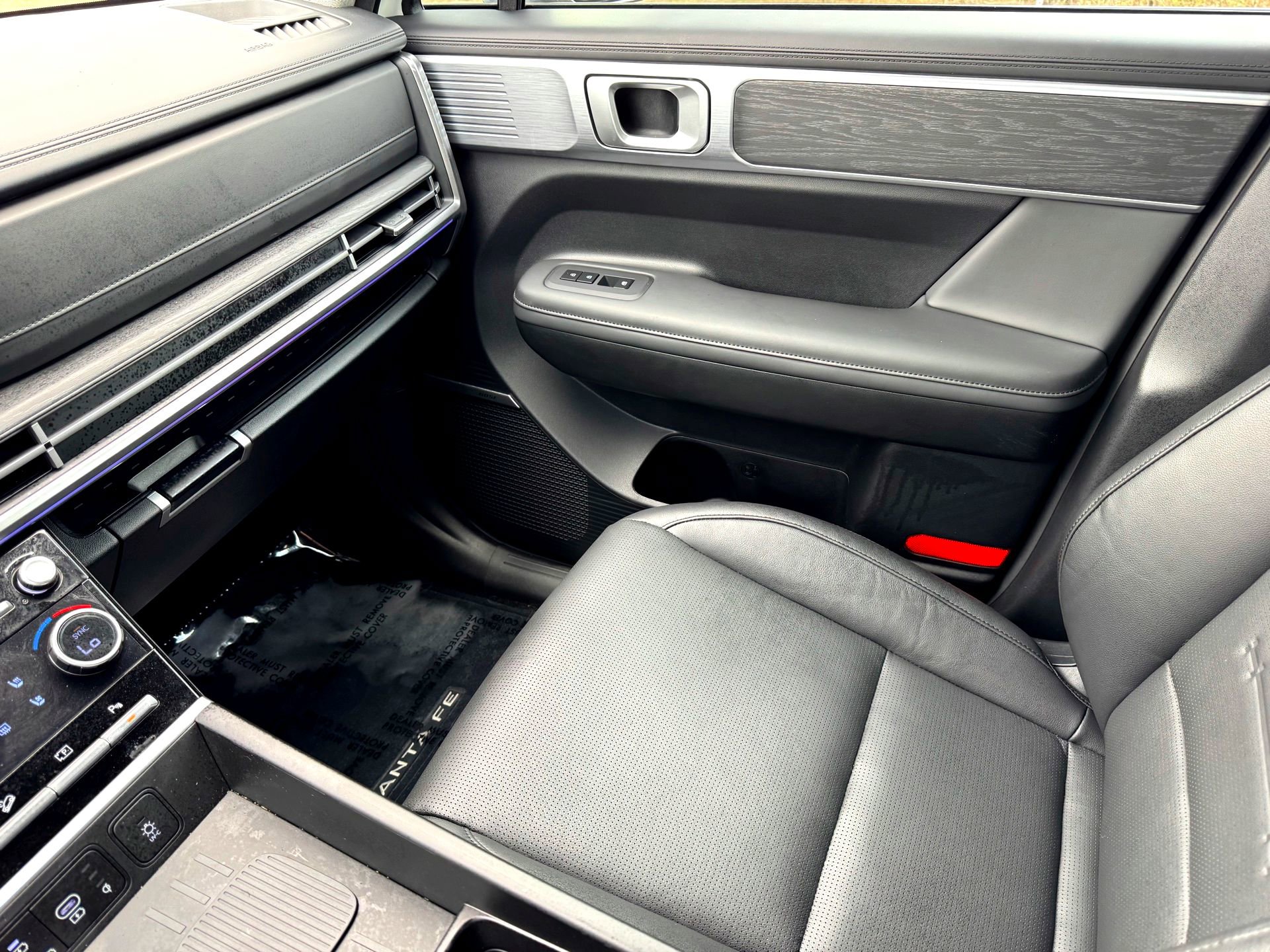 Used 2025 Hyundai Santa Fe Limited image 38