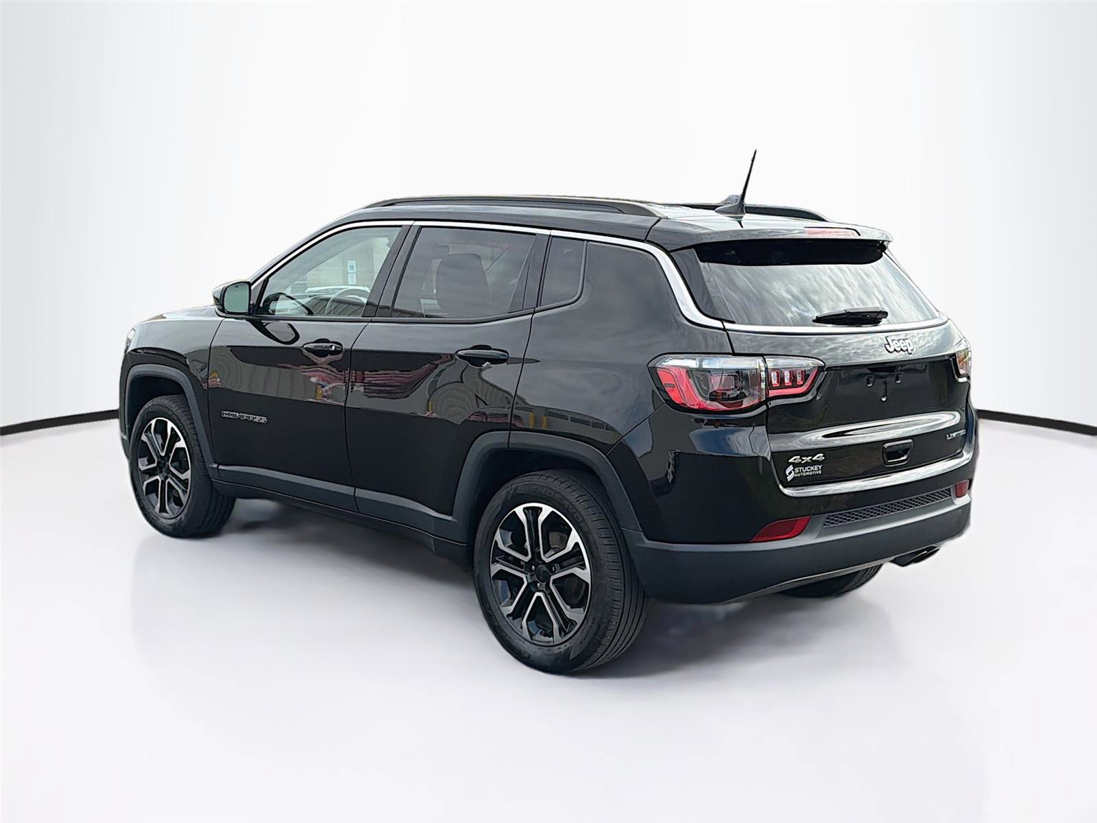 Used 2022 Jeep Compass Limited image 5